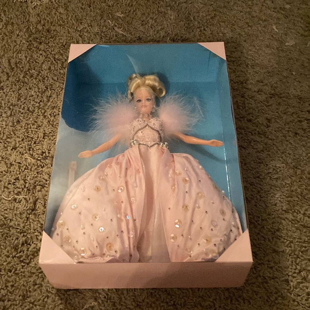 New Barbie Elegant Pink Ice